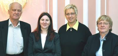 v. links nach rechts:
Jurij Udovin, Brgerrechtsorganisation Citizens\' Watch 
Tatiana Barandiova, NGO Norden
Diana Brmmel, CDU-Gemeindeverbandsvorsitzende Raesfeld-Erle 
Elisabeth Bauer, Konrad-Adenauer-Stiftung,
